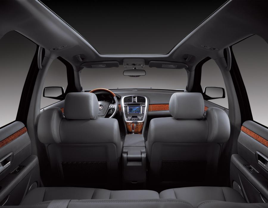  Cadillac SRX 2004 года  (фото 10 из 103)